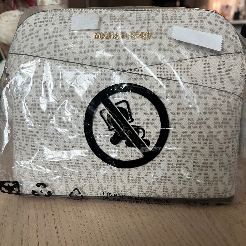 Michael Kors Jet Set Travel Crossbody Bag – Vanilla Logo – New With Packaging